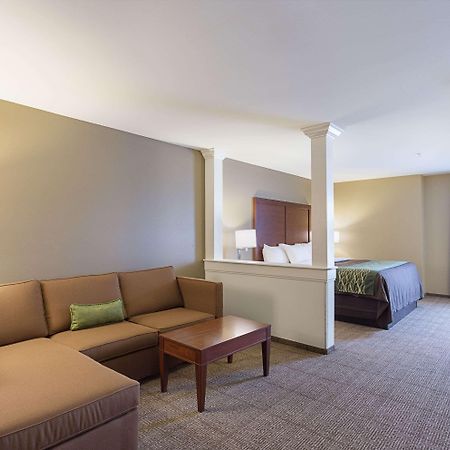 Comfort Inn & Suites Zachary Экстерьер фото