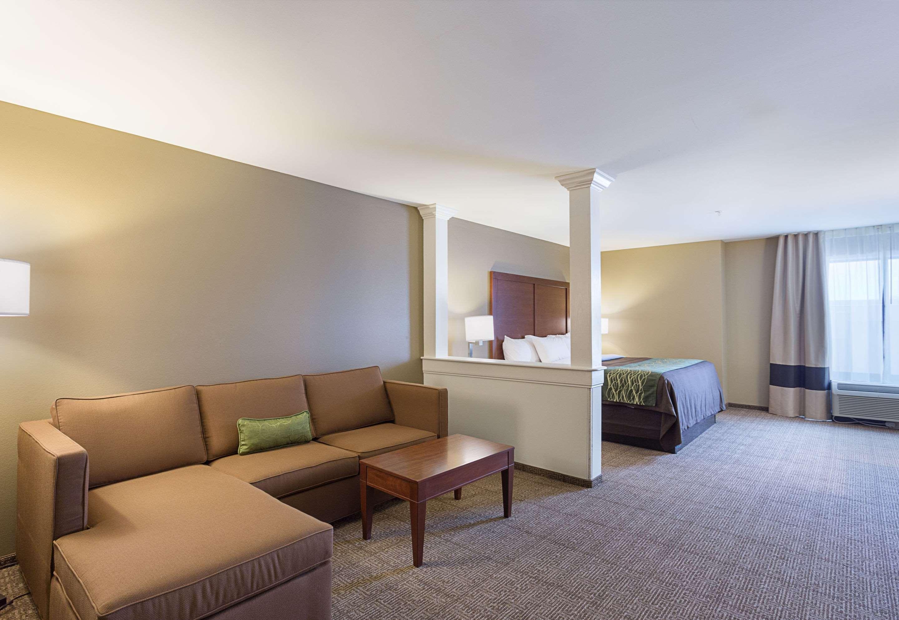 Comfort Inn & Suites Zachary Экстерьер фото