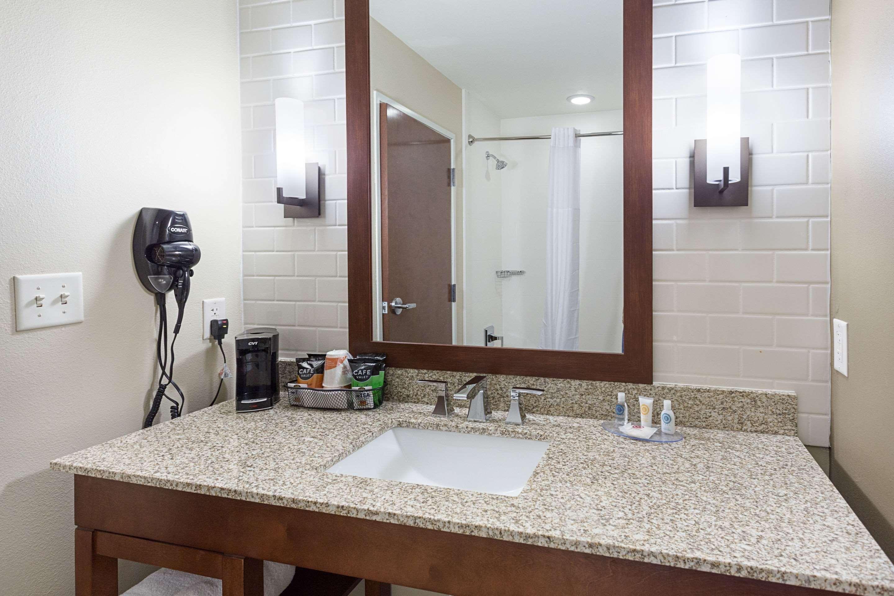 Comfort Inn & Suites Zachary Экстерьер фото